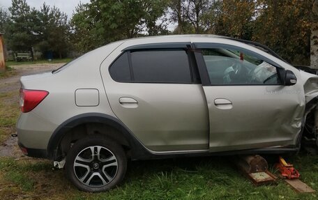 Renault Logan II, 2019 год, 420 000 рублей, 4 фотография