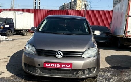 Volkswagen Golf Plus II, 2011 год, 460 000 рублей, 2 фотография