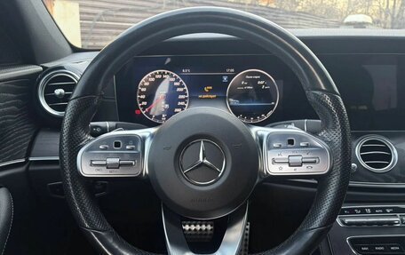 Mercedes-Benz E-Класс, 2019 год, 3 000 000 рублей, 13 фотография