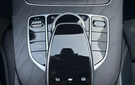 Mercedes-Benz E-Класс, 2019 год, 3 000 000 рублей, 21 фотография
