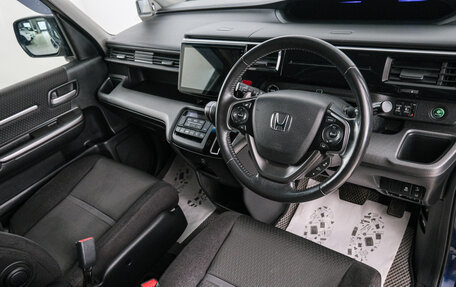 Honda Stepwgn IV, 2018 год, 2 239 000 рублей, 9 фотография