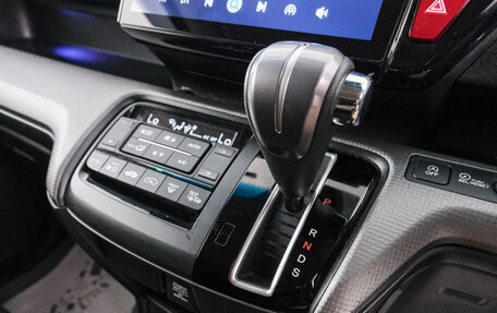 Honda Stepwgn IV, 2018 год, 2 239 000 рублей, 17 фотография