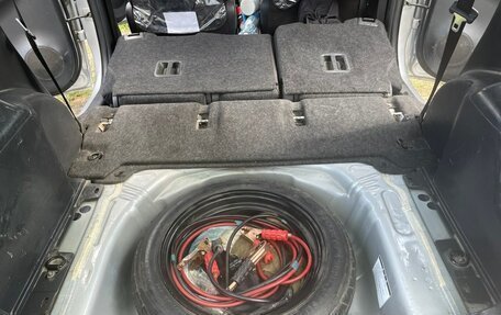 Toyota Ractis I, 2008 год, 730 000 рублей, 6 фотография
