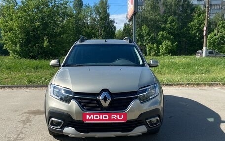 Renault Sandero II рестайлинг, 2019 год, 930 000 рублей, 2 фотография
