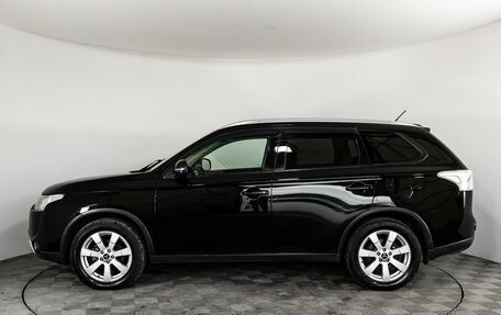 Mitsubishi Outlander III рестайлинг 3, 2014 год, 1 399 000 рублей, 8 фотография