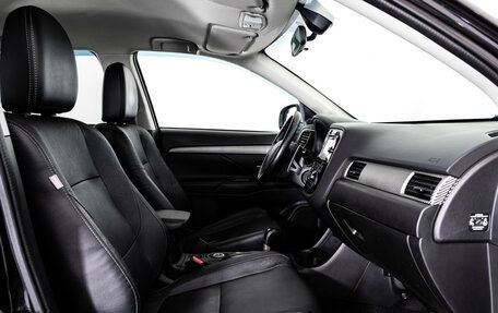 Mitsubishi Outlander III рестайлинг 3, 2014 год, 1 399 000 рублей, 18 фотография