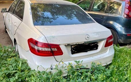 Mercedes-Benz E-Класс, 2010 год, 650 000 рублей, 5 фотография