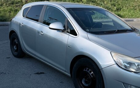Opel Astra J, 2011 год, 510 000 рублей, 3 фотография