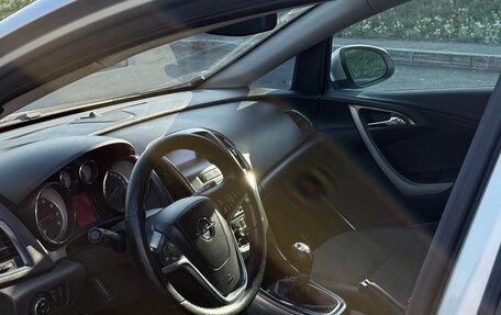 Opel Astra J, 2011 год, 510 000 рублей, 9 фотография
