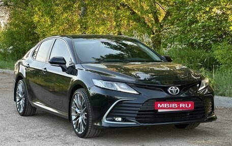 Toyota Camry, 2021 год, 3 800 000 рублей, 3 фотография