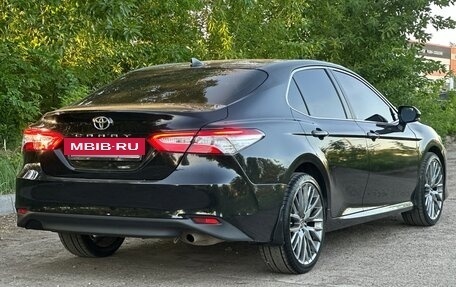Toyota Camry, 2021 год, 3 800 000 рублей, 5 фотография