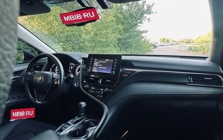 Toyota Camry, 2021 год, 3 800 000 рублей, 14 фотография