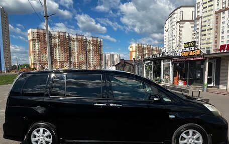 Toyota ISis I, 2011 год, 1 050 000 рублей, 4 фотография