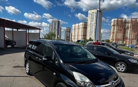 Toyota ISis I, 2011 год, 1 050 000 рублей, 7 фотография
