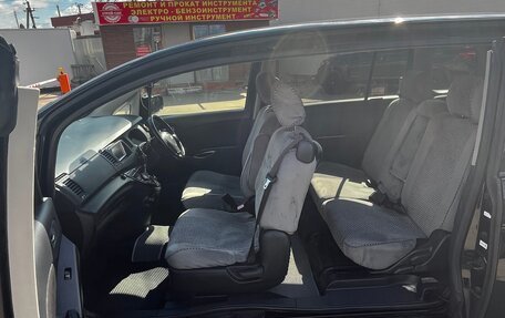 Toyota ISis I, 2011 год, 1 050 000 рублей, 18 фотография