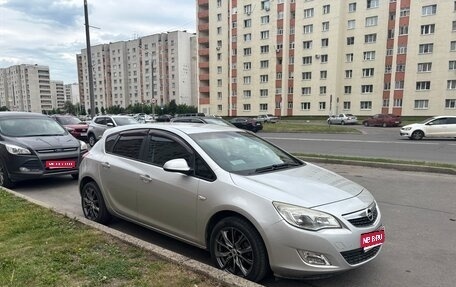 Opel Astra J, 2012 год, 900 000 рублей, 1 фотография