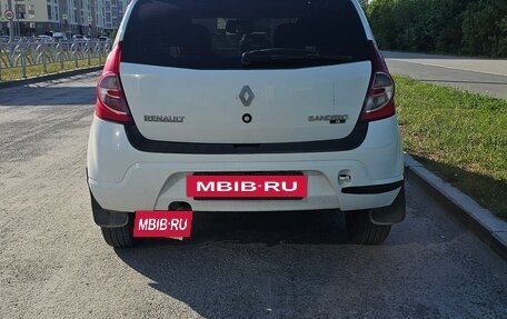 Renault Sandero I, 2013 год, 570 000 рублей, 2 фотография