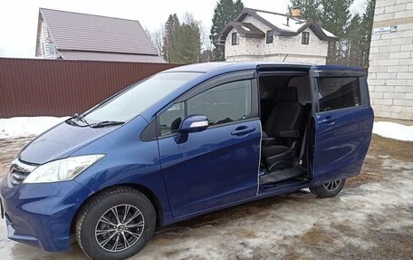 Honda Freed I, 2011 год, 1 250 000 рублей, 7 фотография