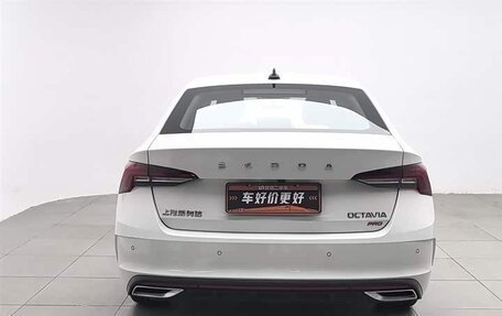 Skoda Octavia IV, 2021 год, 1 403 000 рублей, 5 фотография