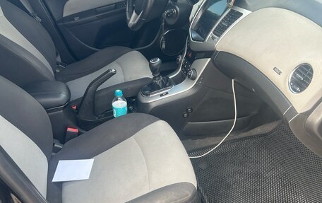 Chevrolet Cruze II, 2011 год, 750 000 рублей, 6 фотография