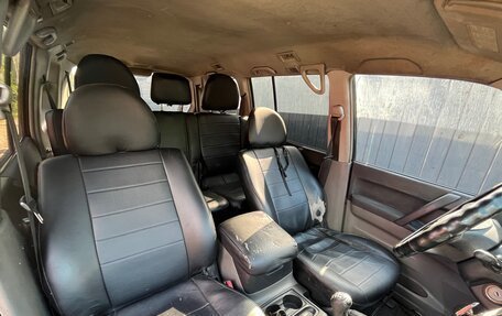 Mitsubishi Pajero III рестайлинг, 2004 год, 670 000 рублей, 12 фотография