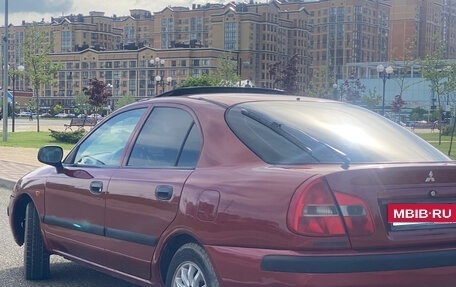 Mitsubishi Carisma I, 2002 год, 380 000 рублей, 3 фотография