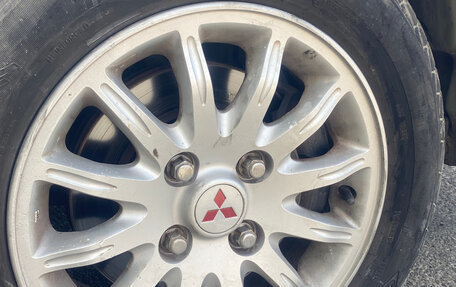 Mitsubishi Carisma I, 2002 год, 380 000 рублей, 21 фотография