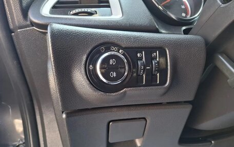 Opel Astra J, 2011 год, 647 000 рублей, 7 фотография
