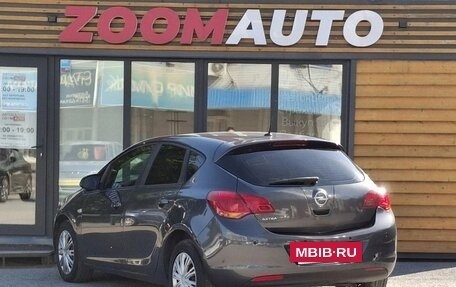 Opel Astra J, 2011 год, 647 000 рублей, 3 фотография