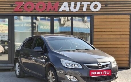 Opel Astra J, 2011 год, 647 000 рублей, 2 фотография