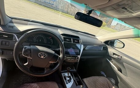 Toyota Camry, 2014 год, 1 800 000 рублей, 6 фотография