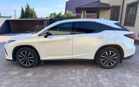 Lexus RX IV рестайлинг, 2019 год, 5 000 000 рублей, 8 фотография