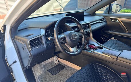 Lexus RX IV рестайлинг, 2019 год, 5 000 000 рублей, 10 фотография