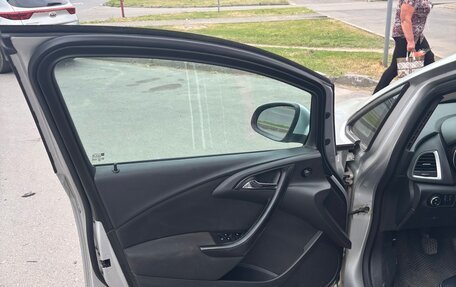 Opel Astra J, 2012 год, 900 000 рублей, 10 фотография
