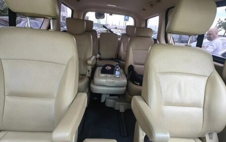 Hyundai Grand Starex Grand Starex I рестайлинг 2, 2015 год, 2 000 000 рублей, 10 фотография