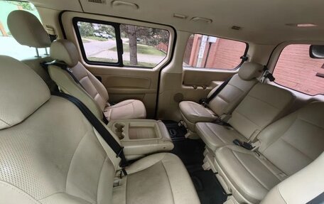 Hyundai Grand Starex Grand Starex I рестайлинг 2, 2015 год, 2 000 000 рублей, 12 фотография
