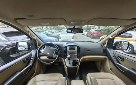 Hyundai Grand Starex Grand Starex I рестайлинг 2, 2015 год, 2 000 000 рублей, 19 фотография