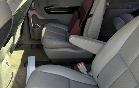 KIA Carnival III, 2016 год, 1 400 000 рублей, 11 фотография