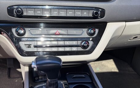 KIA Carnival III, 2016 год, 1 400 000 рублей, 18 фотография