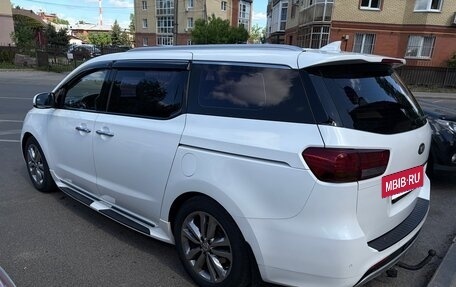 KIA Carnival III, 2016 год, 1 400 000 рублей, 4 фотография