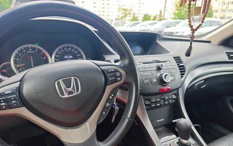 Honda Accord VIII рестайлинг, 2011 год, 1 700 000 рублей, 2 фотография