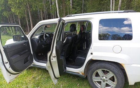 Jeep Liberty (Patriot), 2010 год, 770 000 рублей, 7 фотография