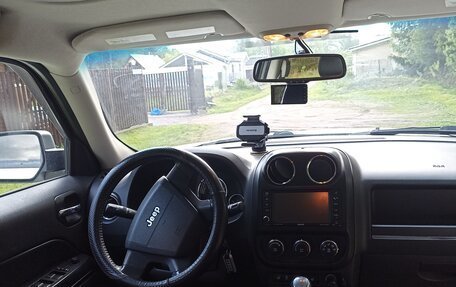 Jeep Liberty (Patriot), 2010 год, 770 000 рублей, 12 фотография