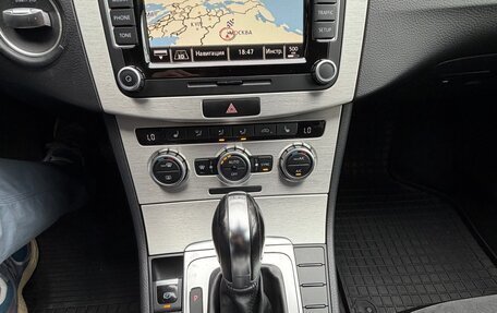 Volkswagen Passat B7, 2012 год, 1 060 000 рублей, 13 фотография
