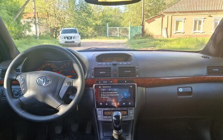 Toyota Avensis III рестайлинг, 2004 год, 480 000 рублей, 10 фотография