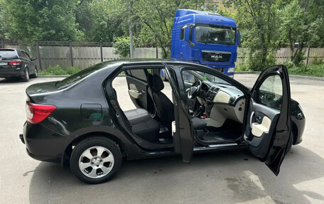 Renault Logan II, 2016 год, 900 000 рублей, 10 фотография