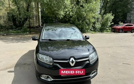 Renault Logan II, 2016 год, 900 000 рублей, 2 фотография