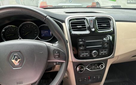 Renault Logan II, 2016 год, 900 000 рублей, 18 фотография