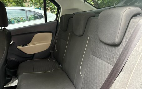 Renault Logan II, 2016 год, 900 000 рублей, 17 фотография