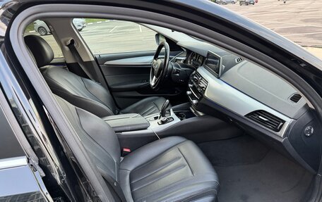 BMW 5 серия, 2018 год, 1 900 000 рублей, 11 фотография